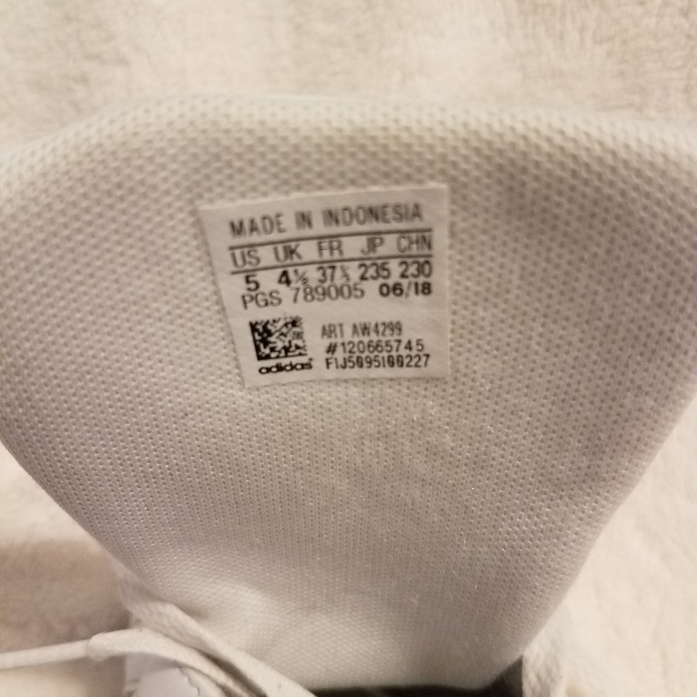 Adidas shoes - Picture 7 of 8
